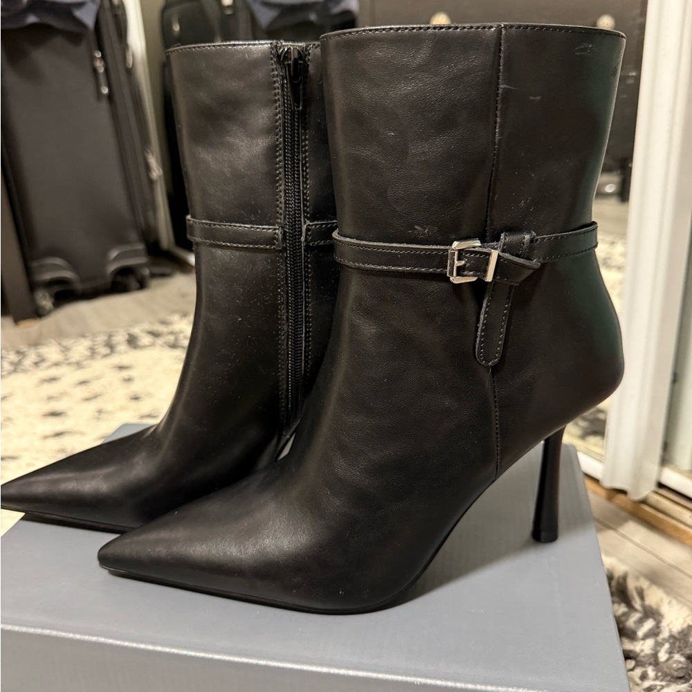 Steve Madden zip up black leather stiletto boots